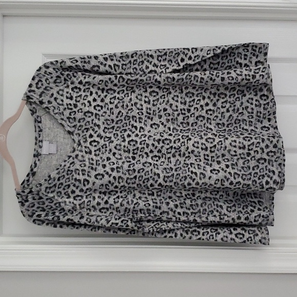 Chicos Zenergy long sleeve lounging top. Size 1. NWT - Picture 5 of 5